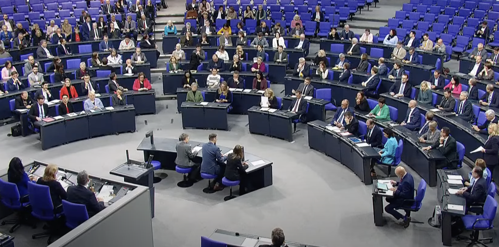 GERMANIA – Bundestag unito contro antisemitismo, dissenso da sinistre estreme