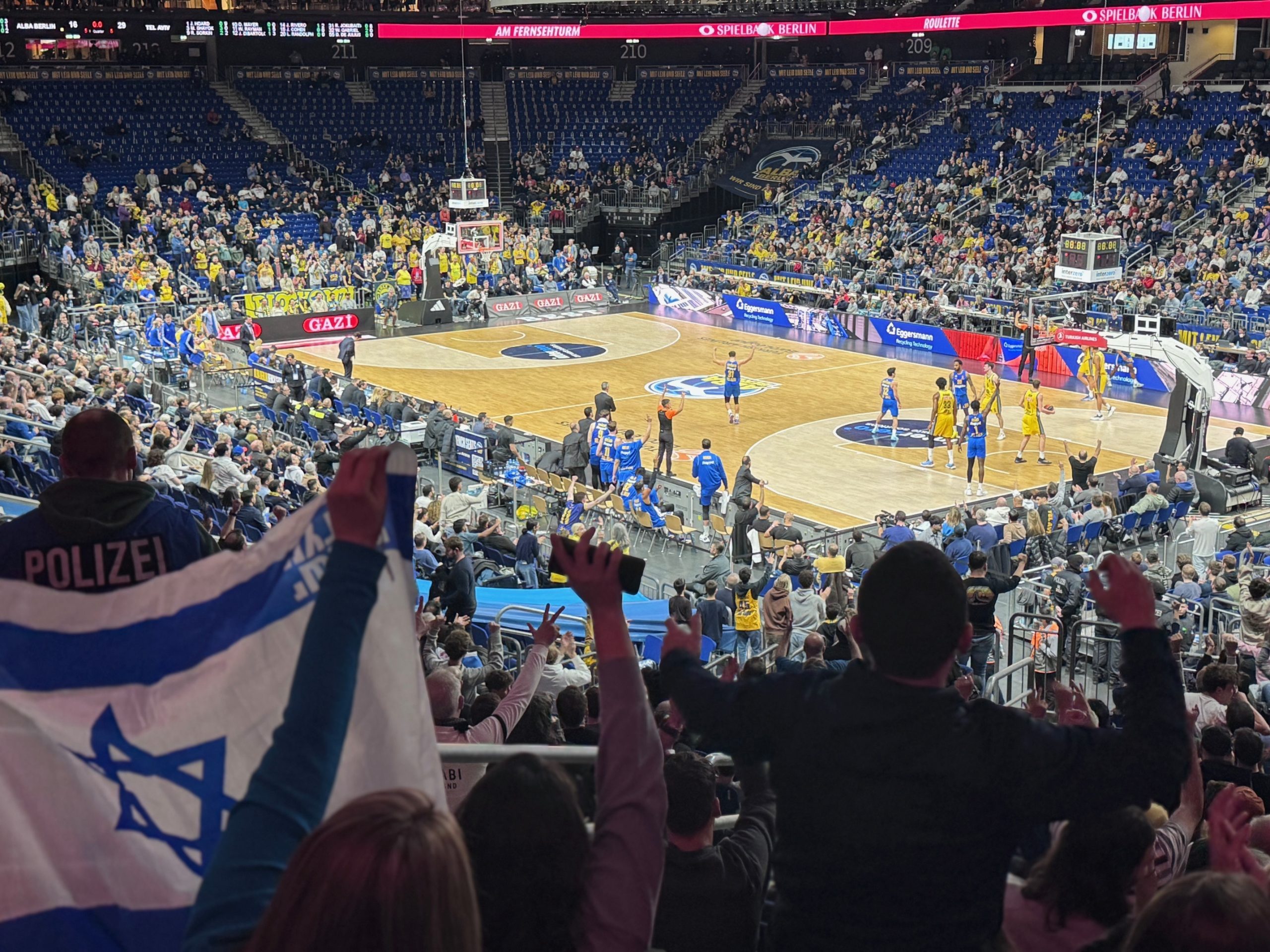 BASKET – Il Maccabi Tel Aviv si impone sull’Alba Berlin, prova sicurezza superata a pieni voti