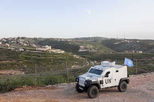 M.O. – Hezbollah colpisce Unifil, Crosetto: Parlerò con ministro israeliano