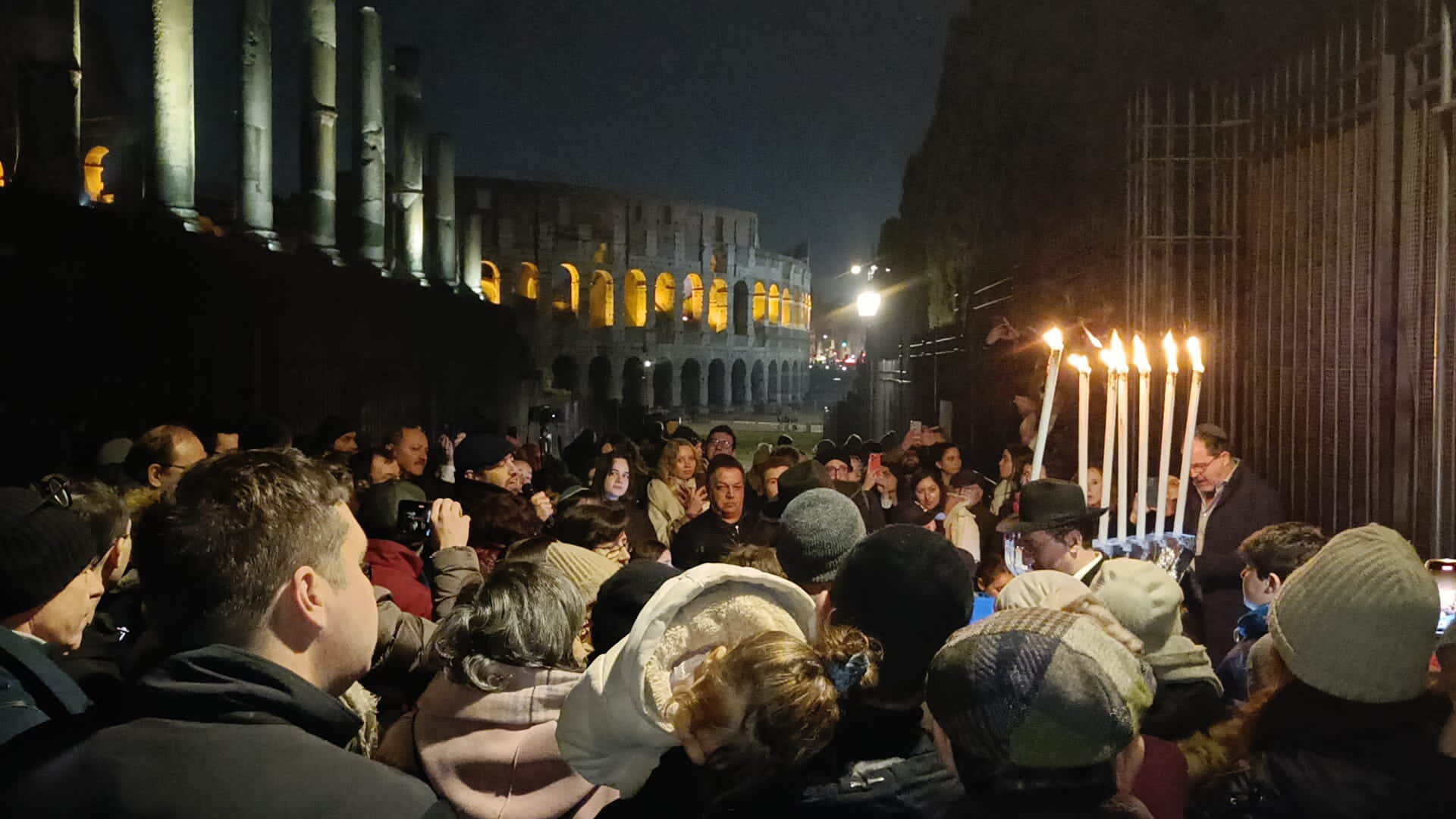 CHANUKKAH – A Roma sei luci anche al Colosseo