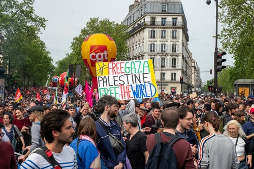 FRANCIA – Ebrei di sinistra scrivono a Le Monde: Abbandonati dalla nostra parte politica