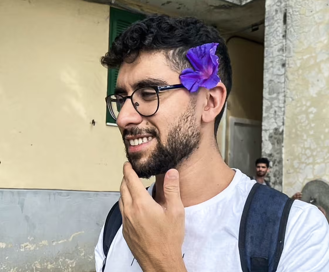 OSTAGGI – Evyatar David e le chitarre in attesa