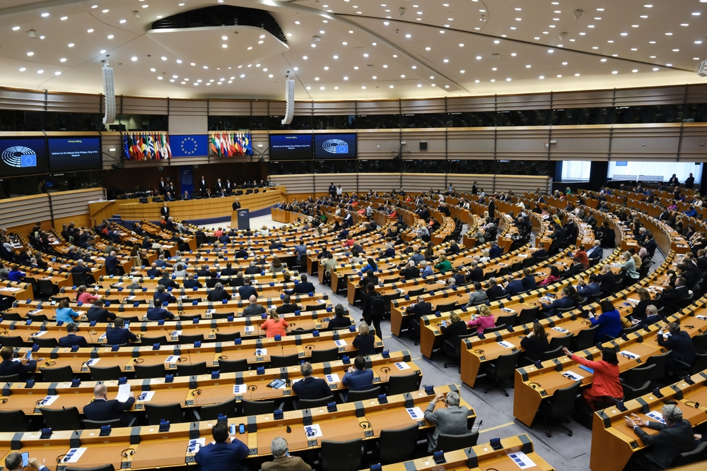 EUROPA – Il parlamento Ue congela i fondi all’Anp: «Testi scolastici insegnano l’odio»