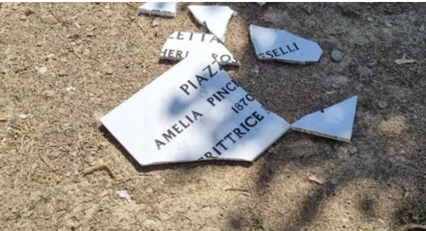 FIRENZE – Vandalizzata targa Amelia Pincherle, la madre dei fratelli Rosselli