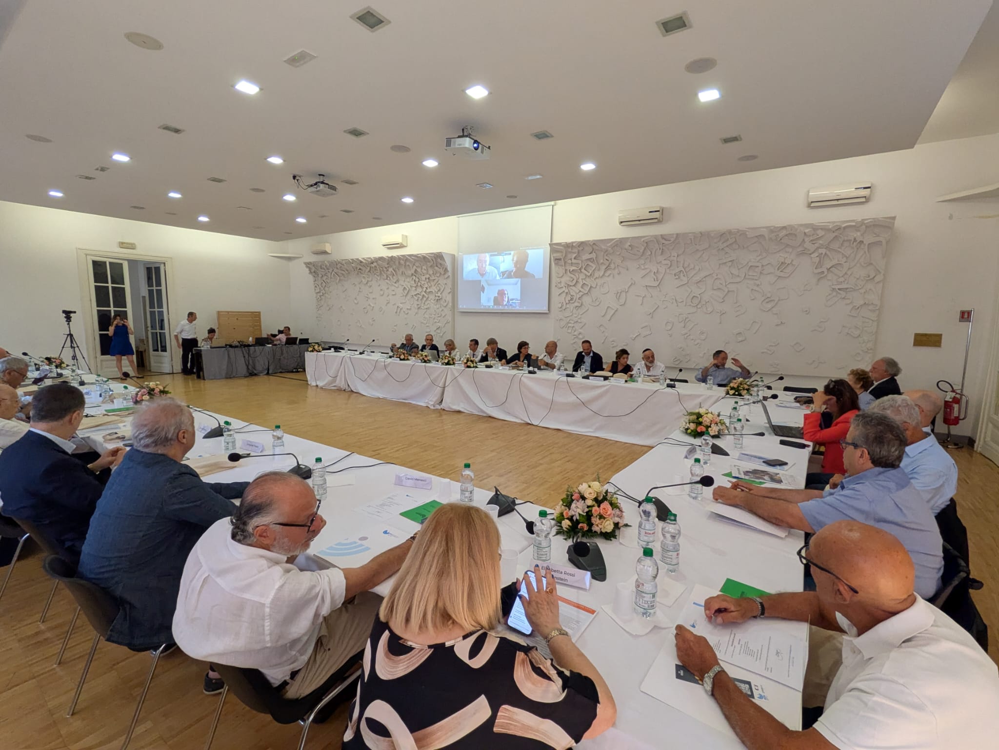 UCEI/3 – La mozione: Vigilanza e responsabilità contro l’antisemitismo