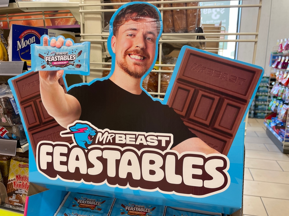 USA – MrBeast e un rabbino ortodosso insieme per fare del bene