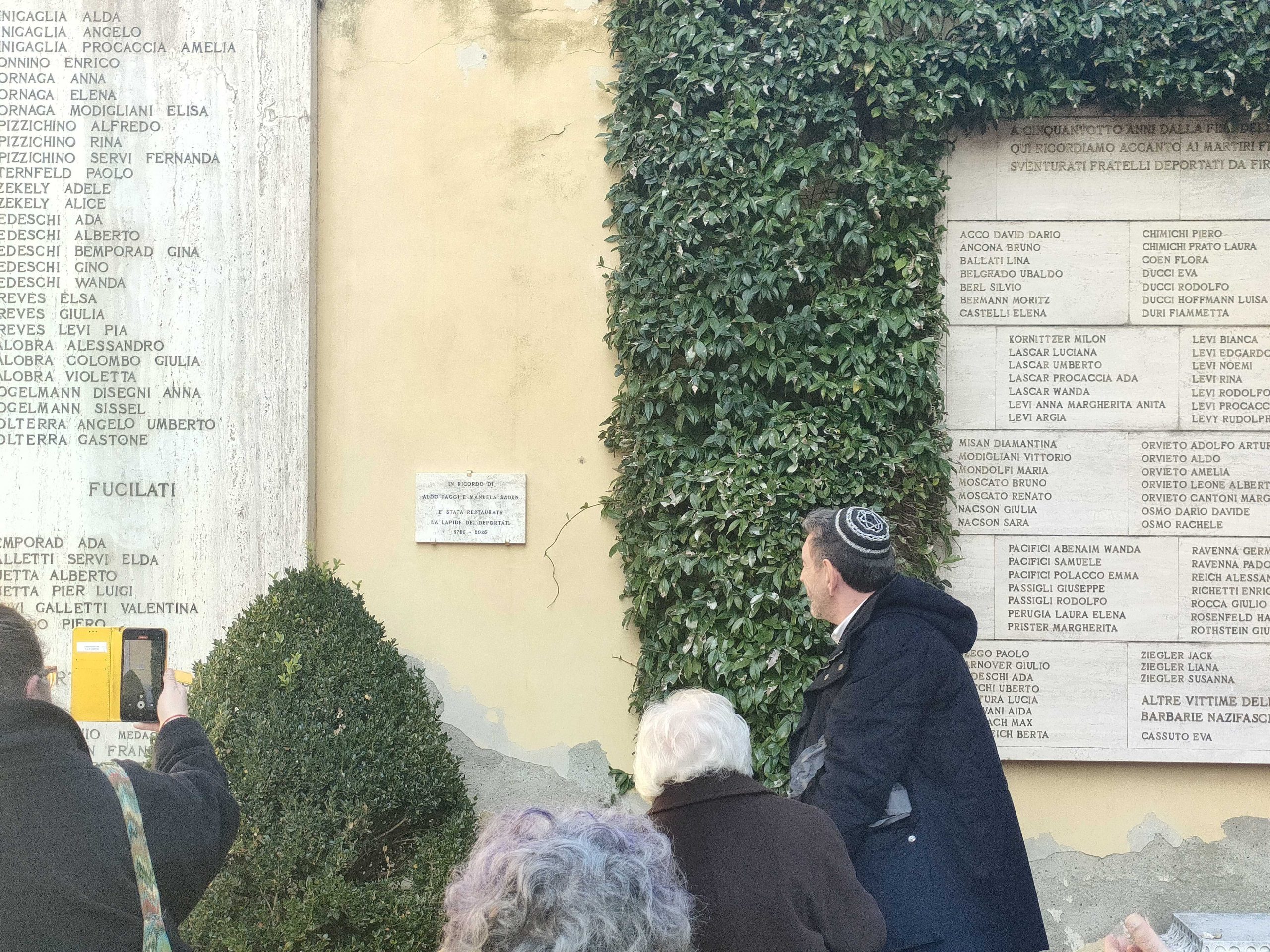 FIRENZE – Restauro lapide deportati, una targa per la Memoria