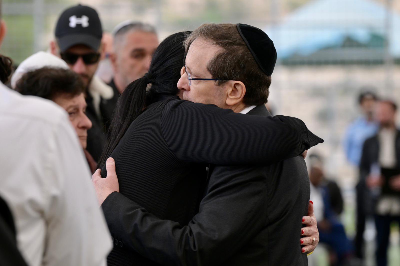 ISRAELE – L’ultimo saluto a Ran Gvili: «Un eroe nazionale»