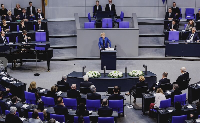 GERMANIA – La sopravvissuta Tova Friedman al Bundestag: «Possibile che io debba temere ancora?»