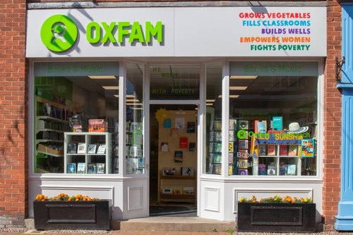 REGNO UNITO – Capo di Oxfam in tribunale: Licenziata perché non penso solo a Gaza