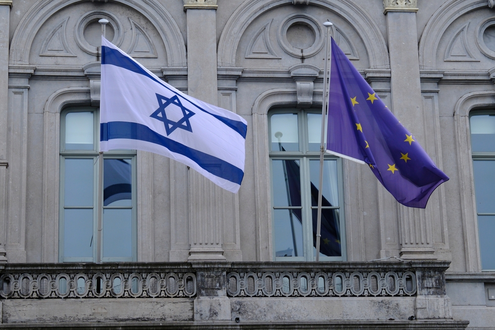 MEDIO ORIENTE – Sale tensione Usa-Iran, Israele sgombera ambasciate?