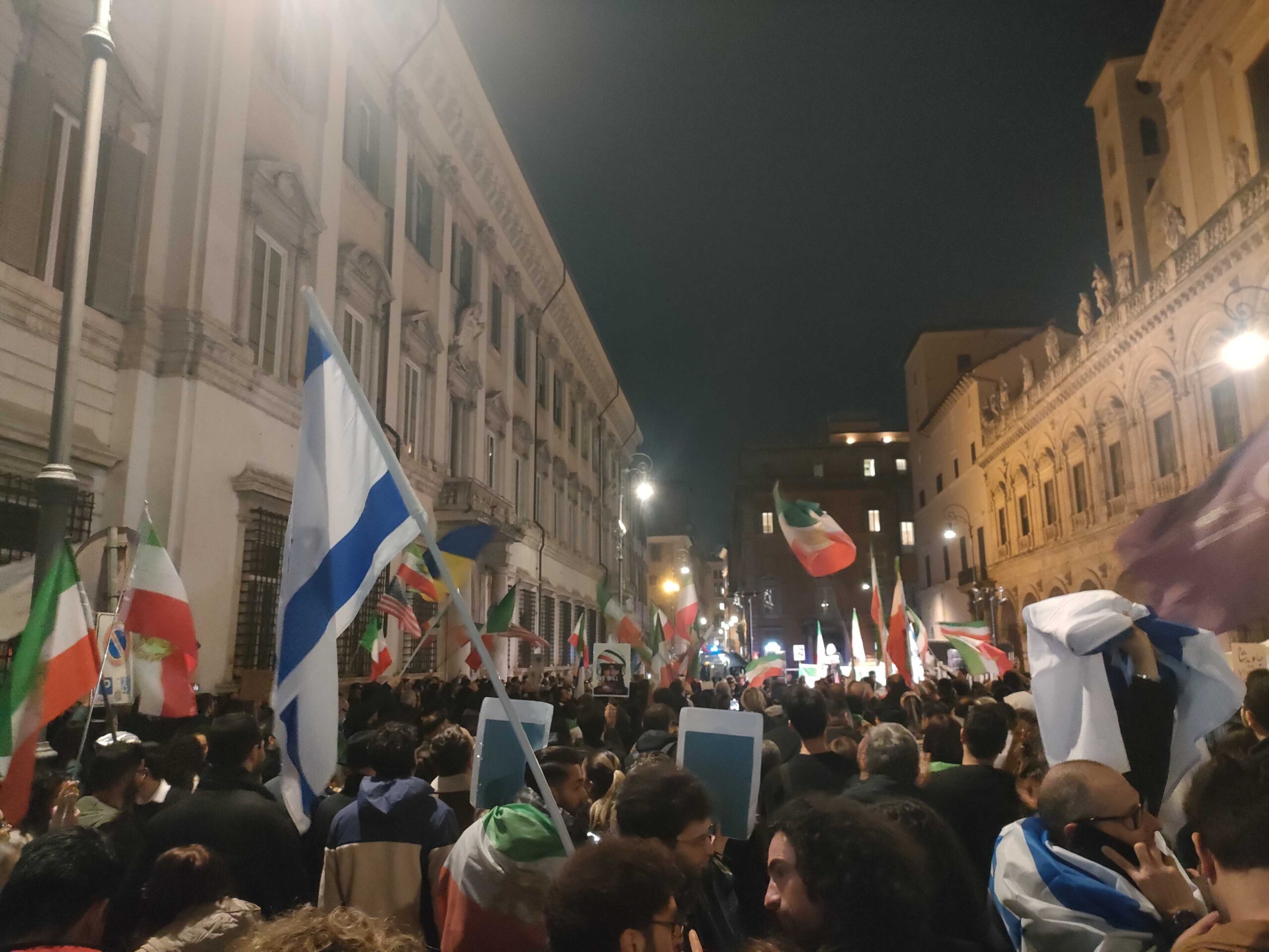 ROMA – La mobilitazione per un Iran libero: «È tornata una speranza»
