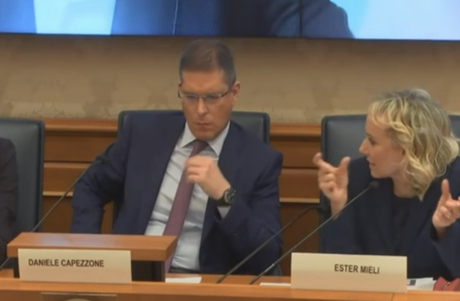 ANTISEMITISMO – Fdi rivendica sì a ddl contro odio antiebraico