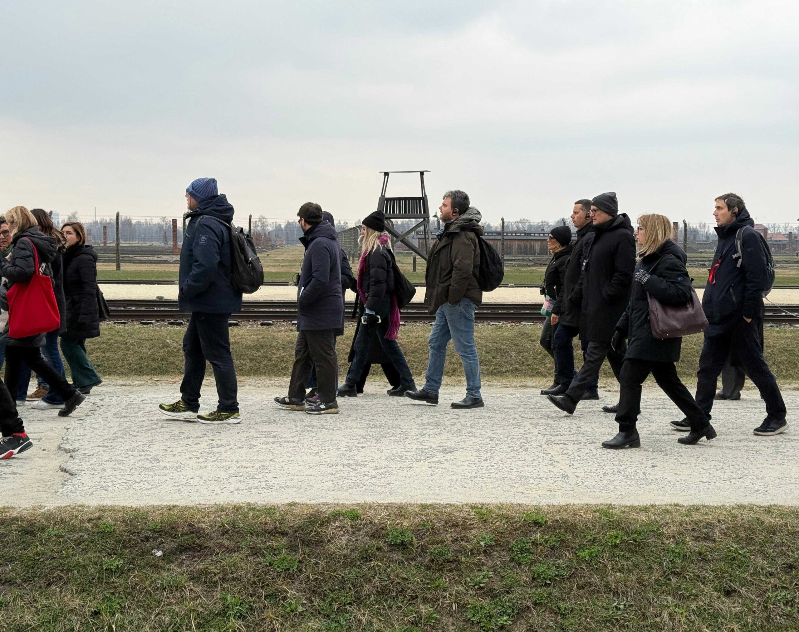 MEMORIA – Oltre 130 studenti romani a Cracovia e Auschwitz