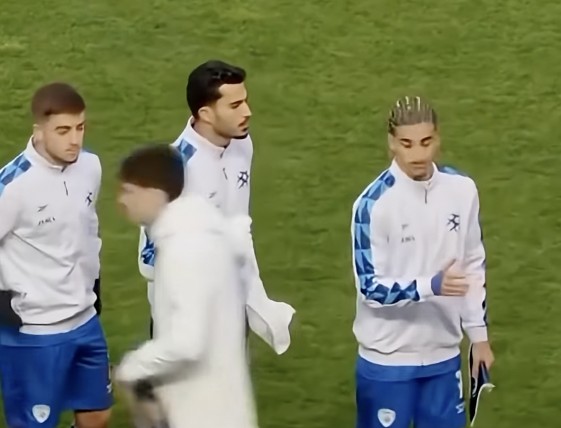 CALCIO – Le due “Bosnie”: applausi all’inno italiano, niente stretta di mano agli israeliani