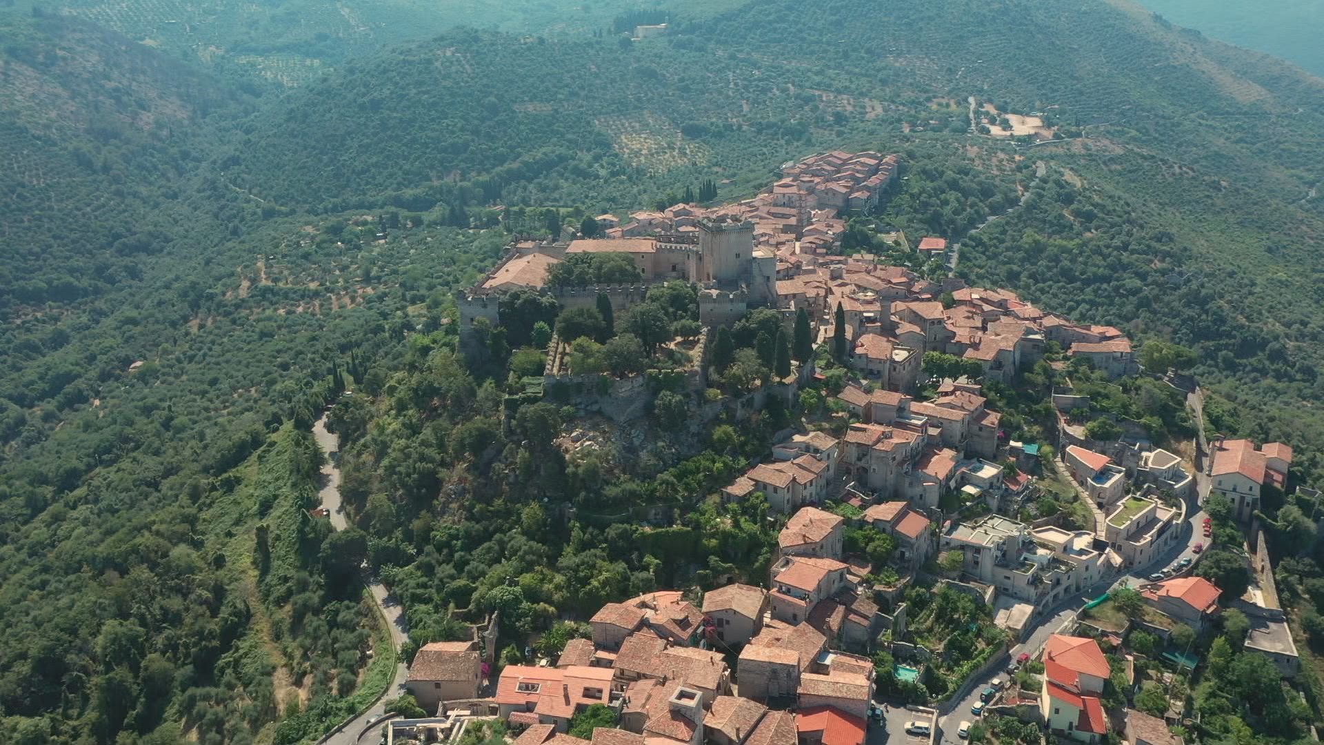 SORGENTE DI VITA – Una Liberazione tradita, Memorie dei borghi, Voci da Harvard