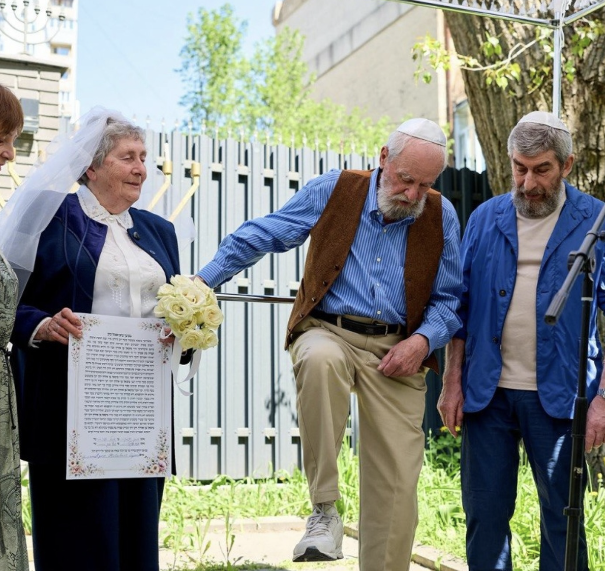 A Kiev, sotto la chuppah dopo quattro anni di guerra
